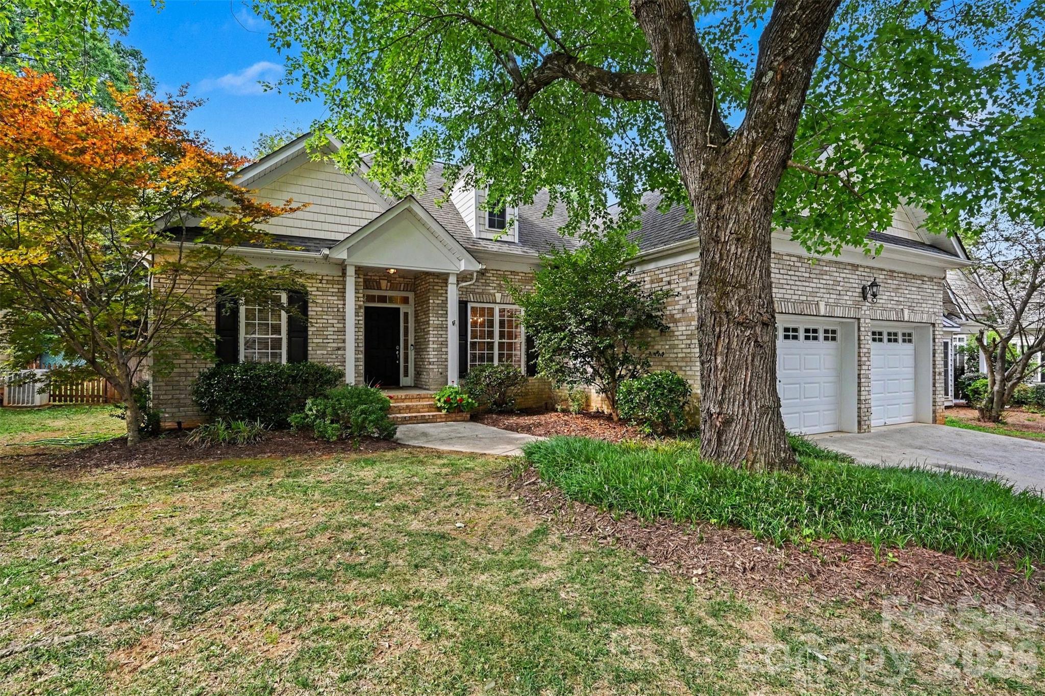 1109 Moray Court