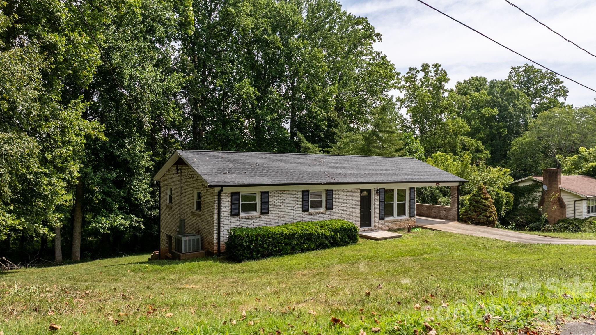 2428 Cedar Valley Drive, Conover