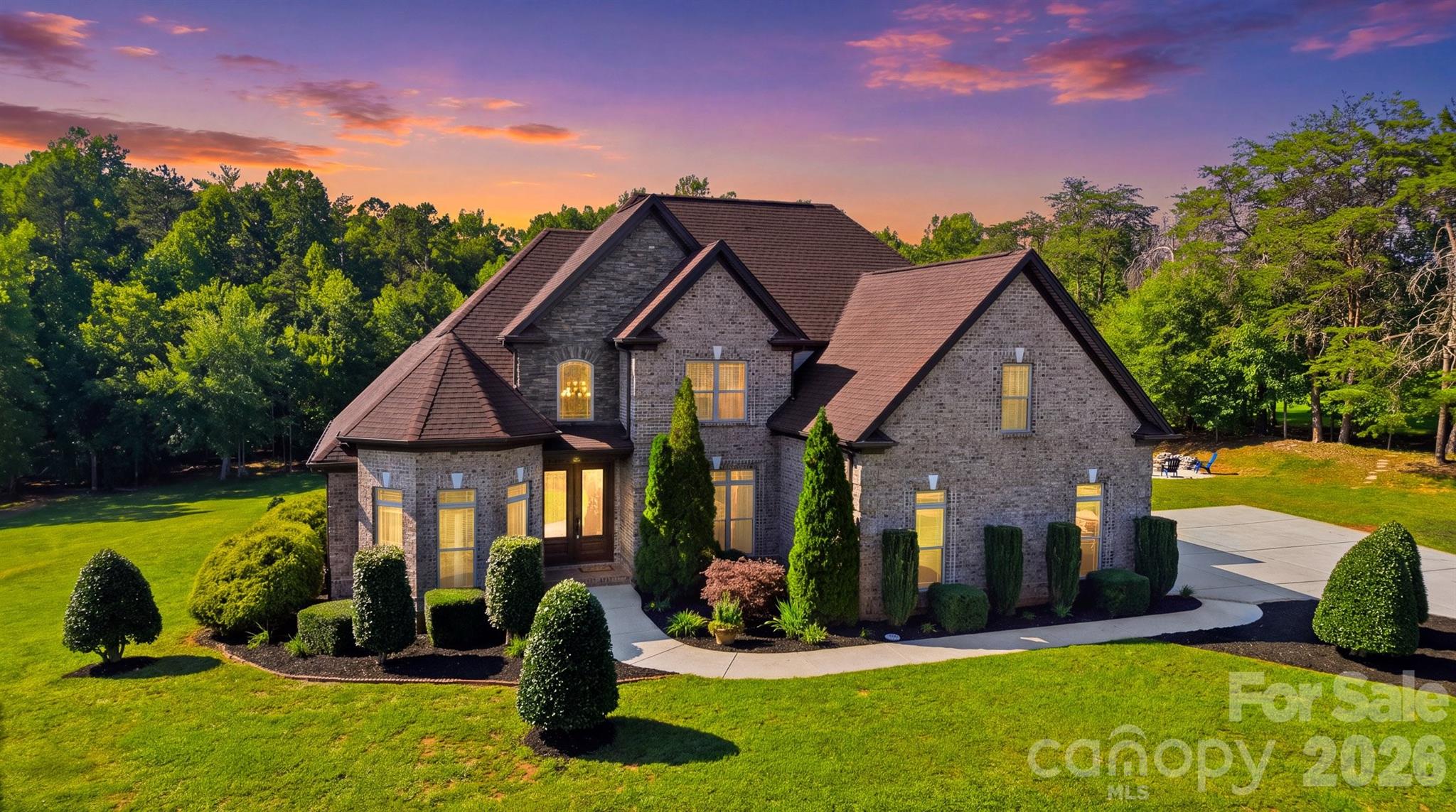 8040 Young Road, Hickory