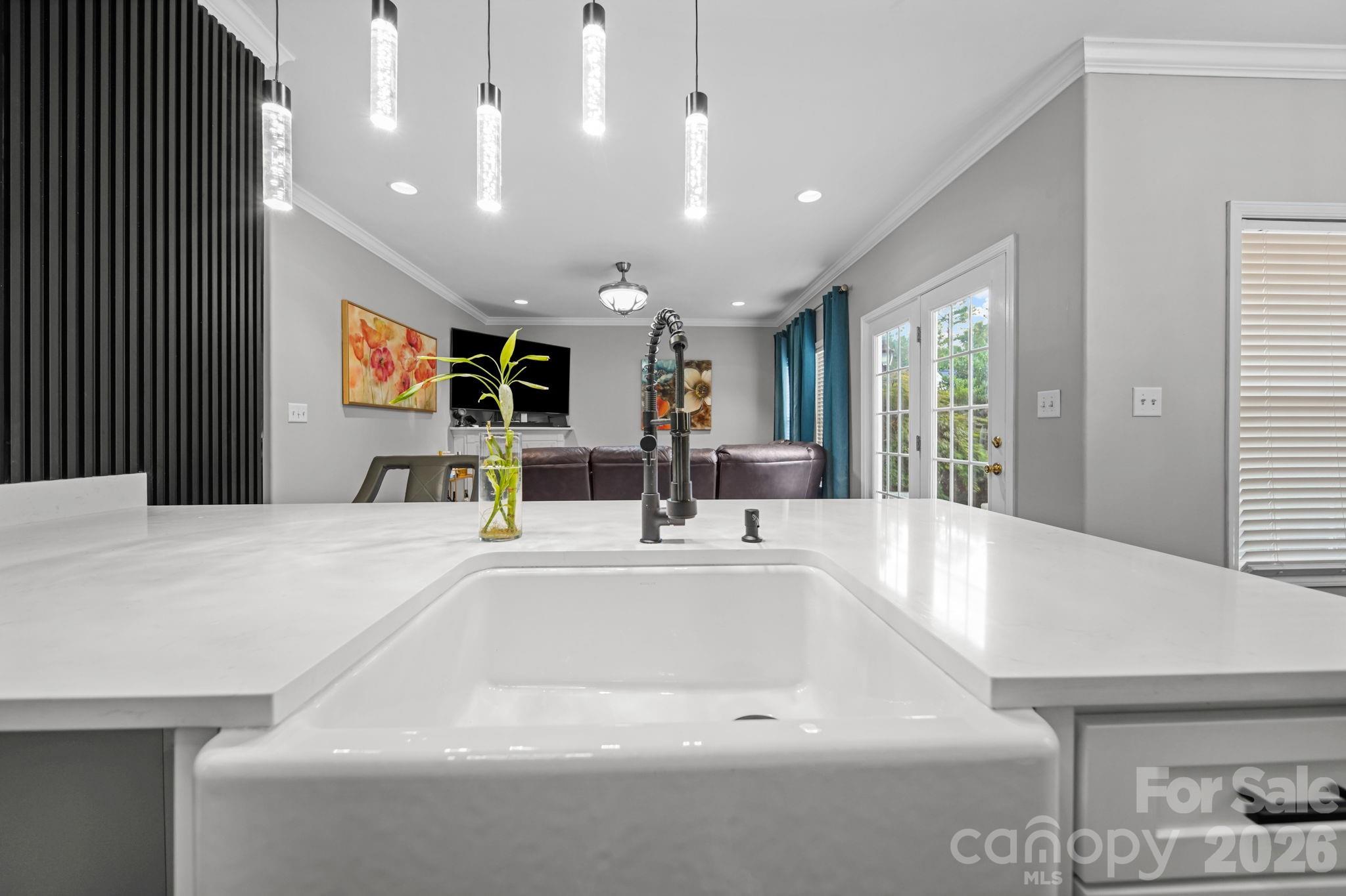 2415 Sweetbriar Lane