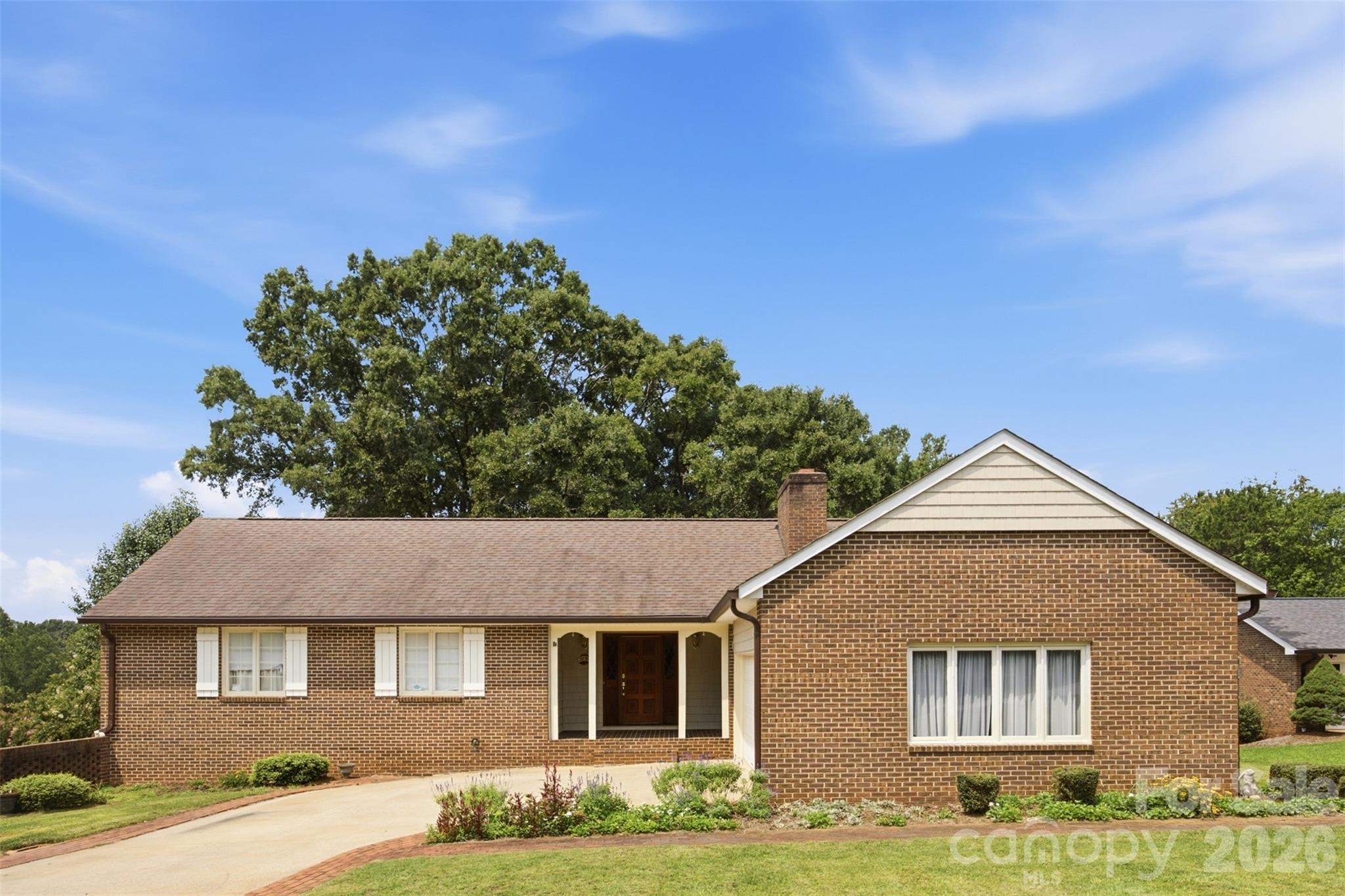 3721 9th Street Drive, Hickory