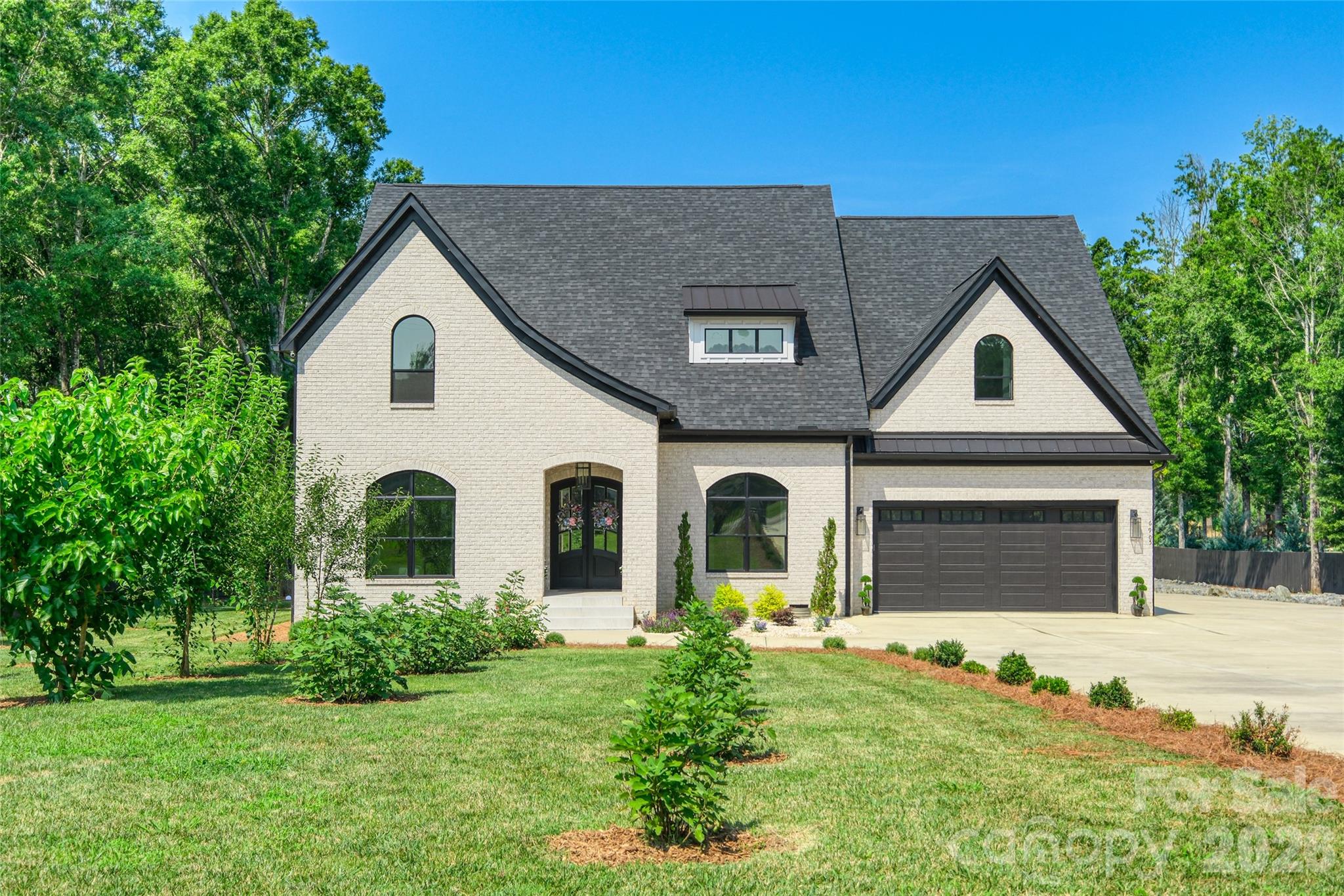 6905 Duncan Road property