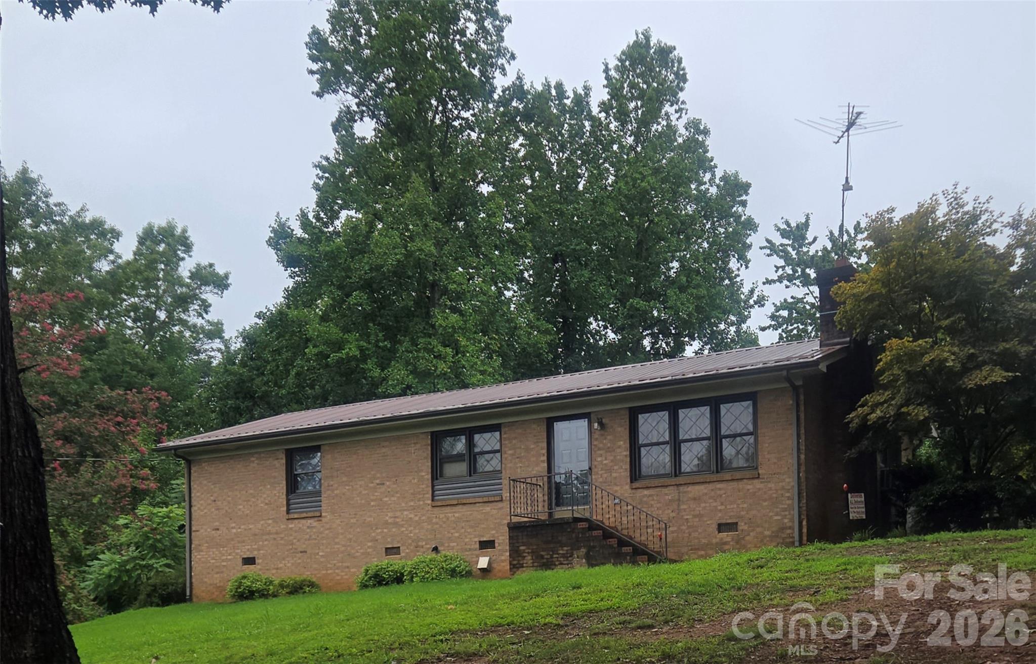 2734 Orchard Street, Newton