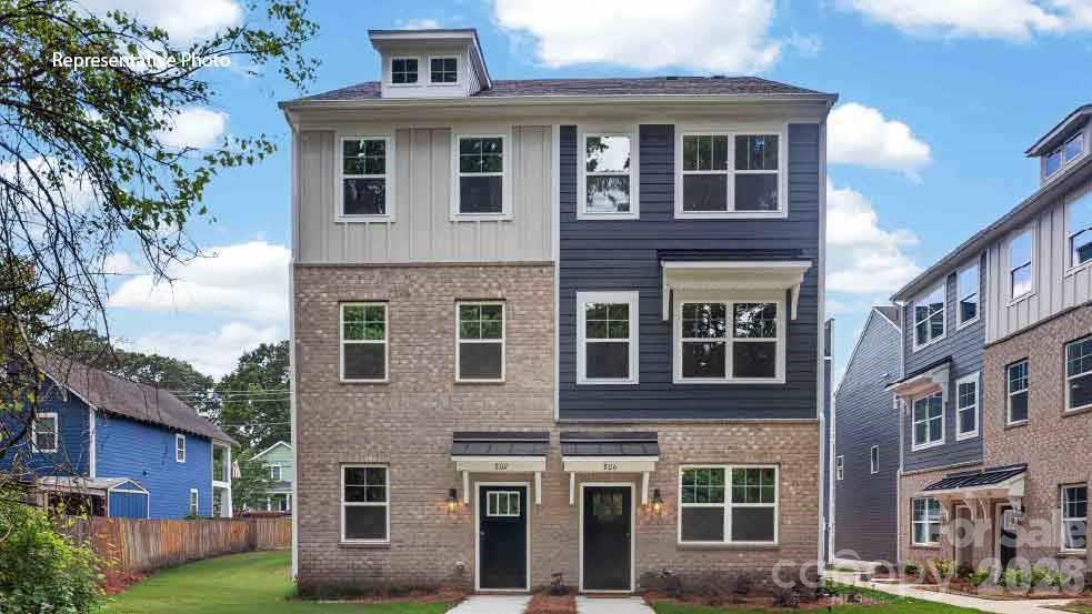 821 Hammers Lane