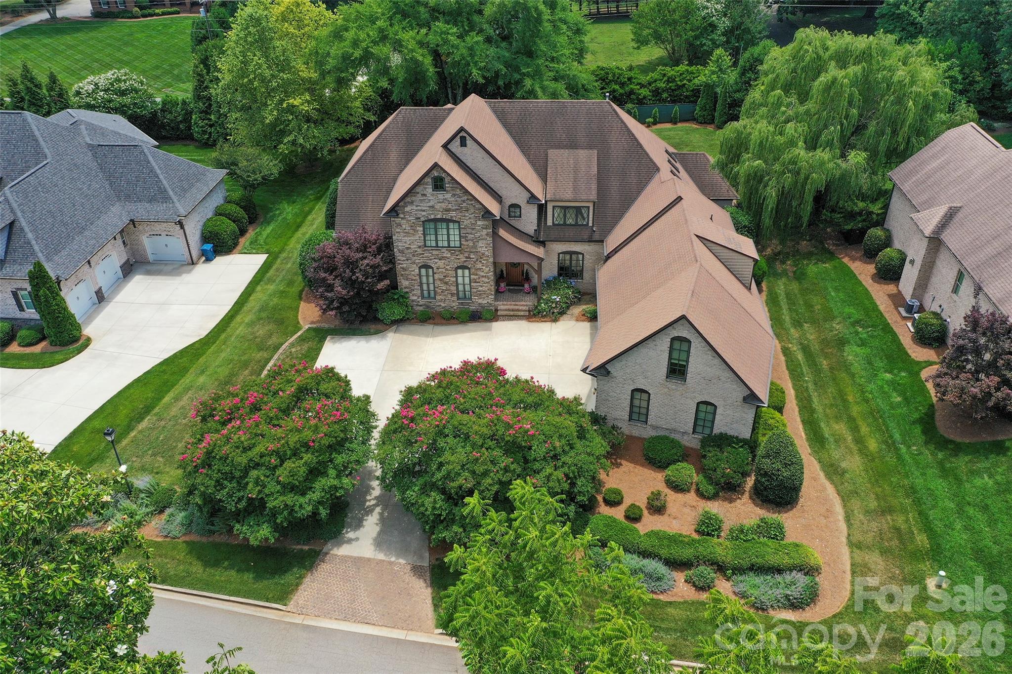 310 James Way