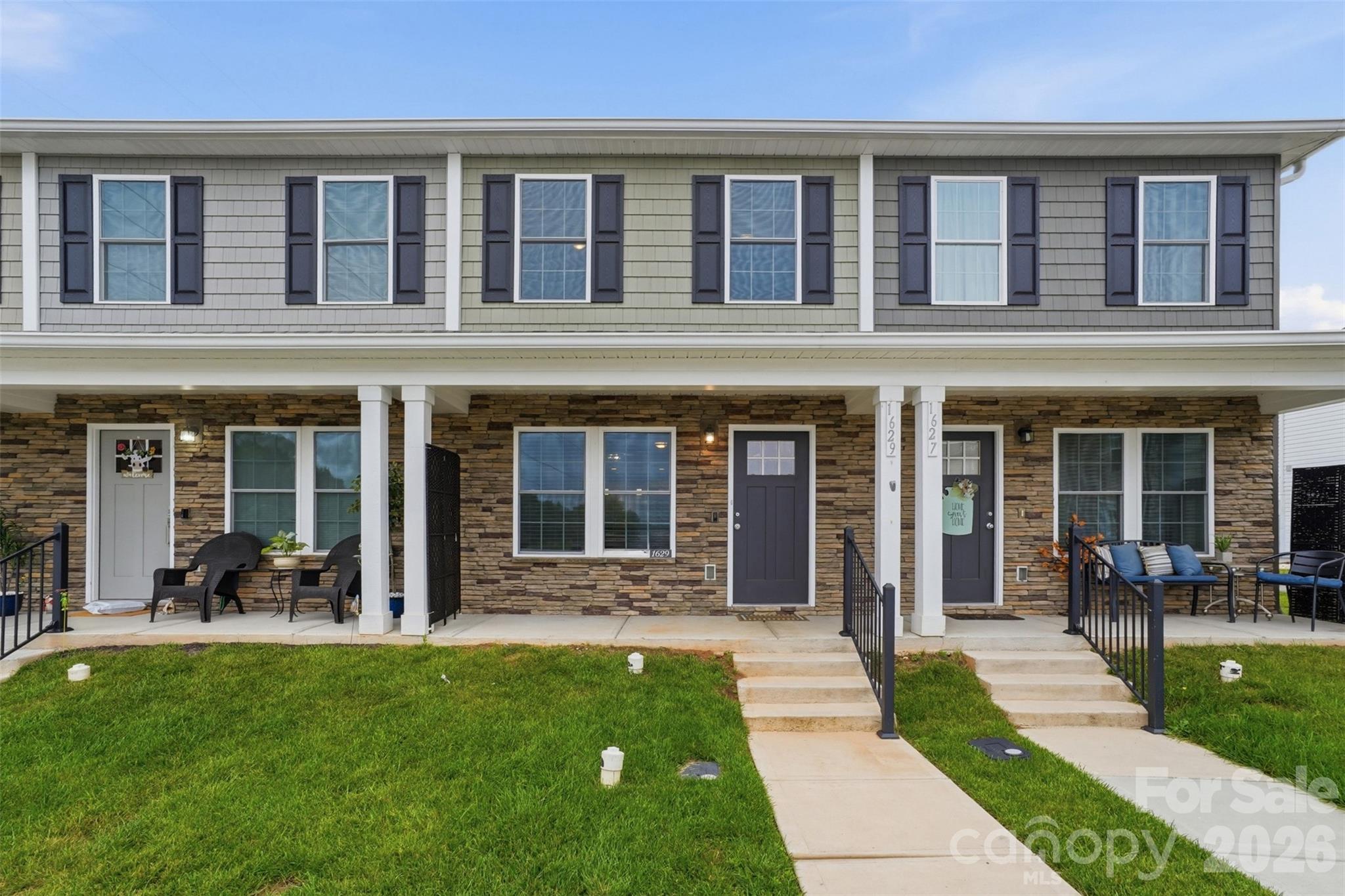 1629 Oak Leaf Drive